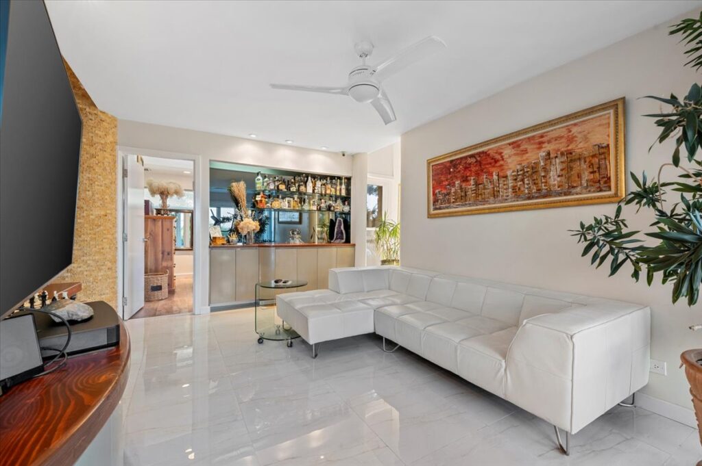 022-780_8949 022-780_8949